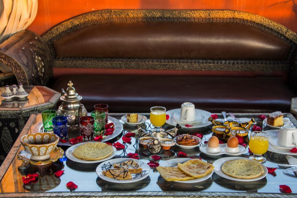 Hotel Amira Et Vacances Marrakesh Bagian luar foto